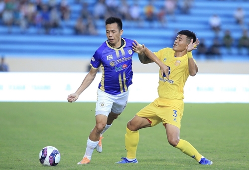 Nam Định cầm chân Hà Nội trong trận đá bù vòng 3 V-League 2022